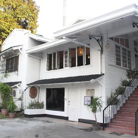 The White Bed And Breakfast Bacolod Exteriör bild