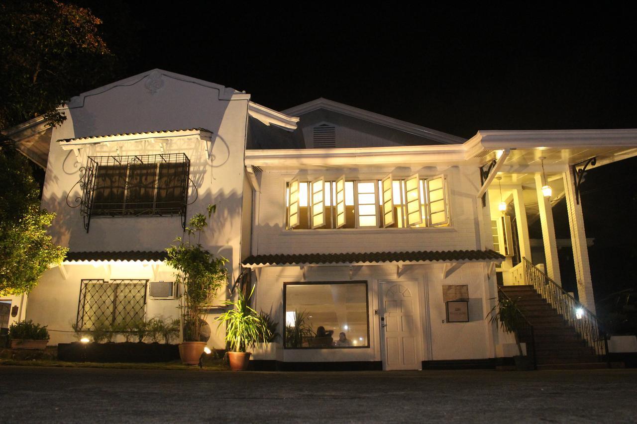 The White Bed And Breakfast Bacolod Exteriör bild