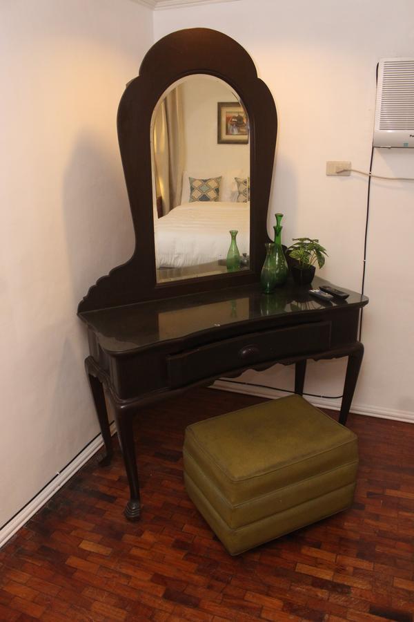 The White Bed And Breakfast Bacolod Exteriör bild