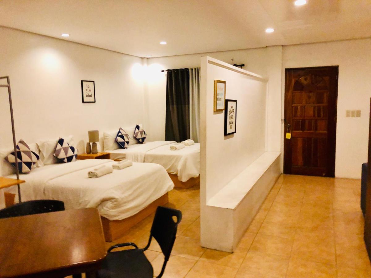The White Bed And Breakfast Bacolod Exteriör bild